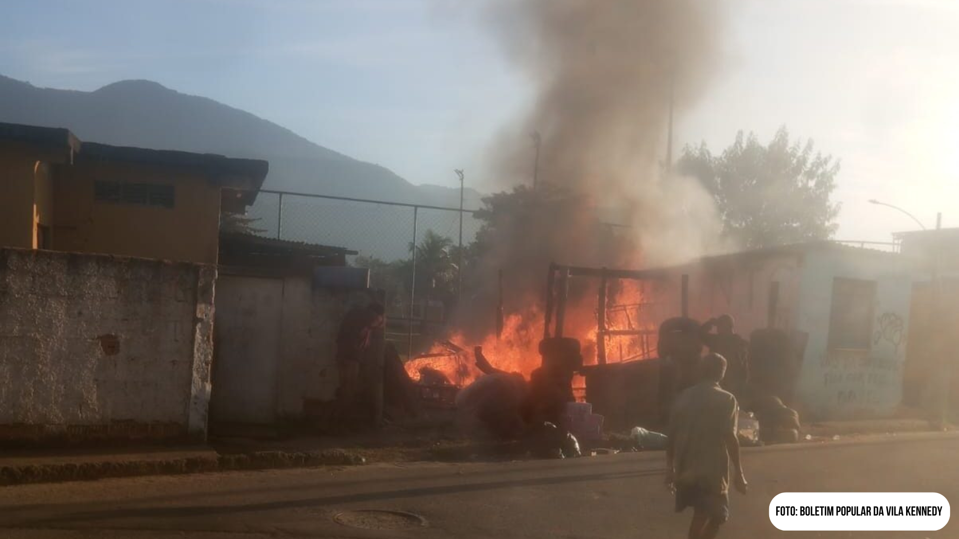 Nova Brasil: Operação na Vila Kennedy - polícia terrorista incendeia casa e gera revolta em moradores
