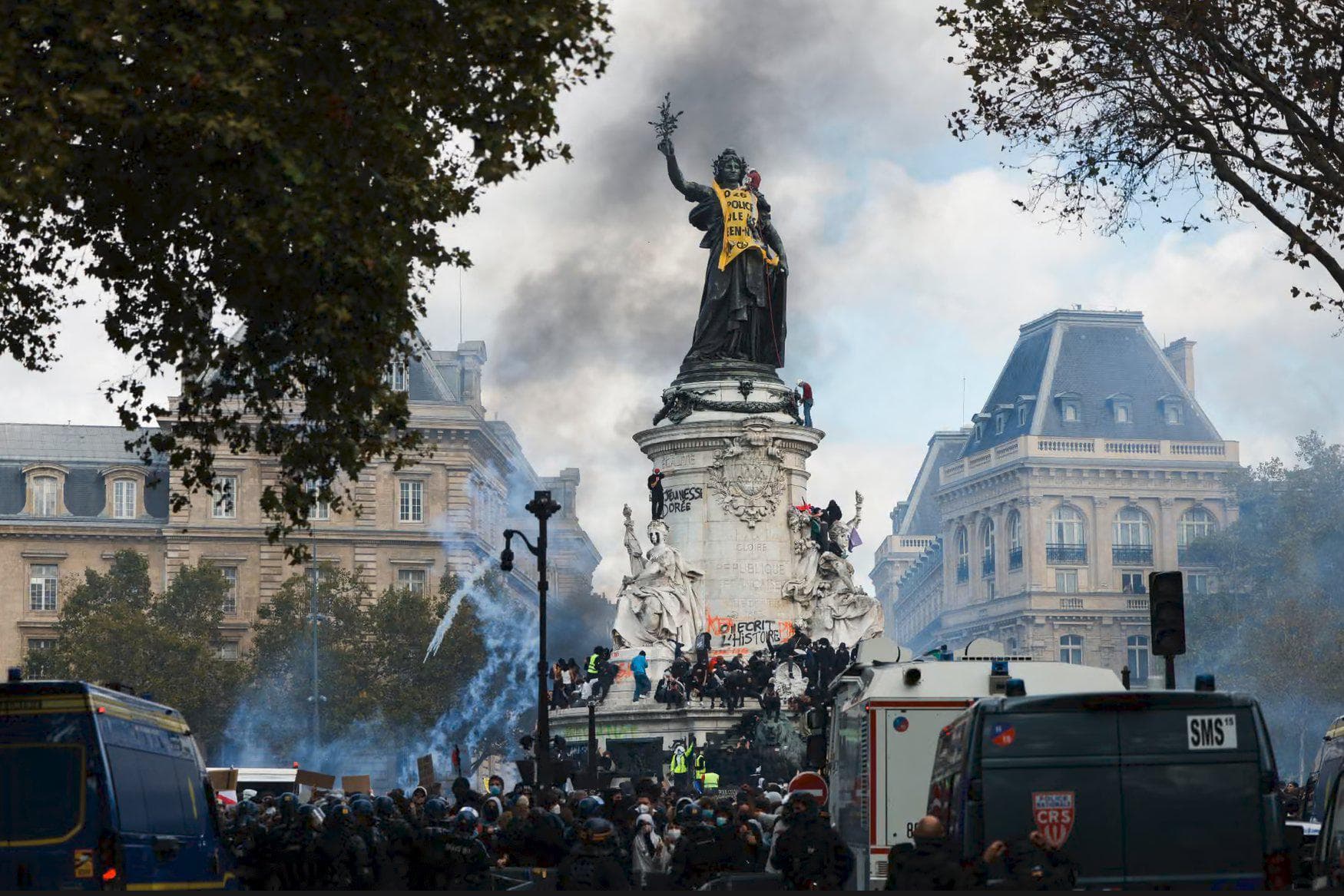 França: Deixamos para trás a época contemporânea
